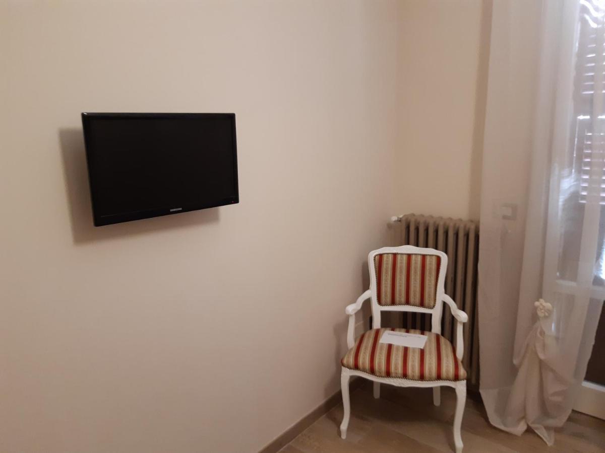 La Rosa Di Francesco Inn Valfabbrica 外观 照片